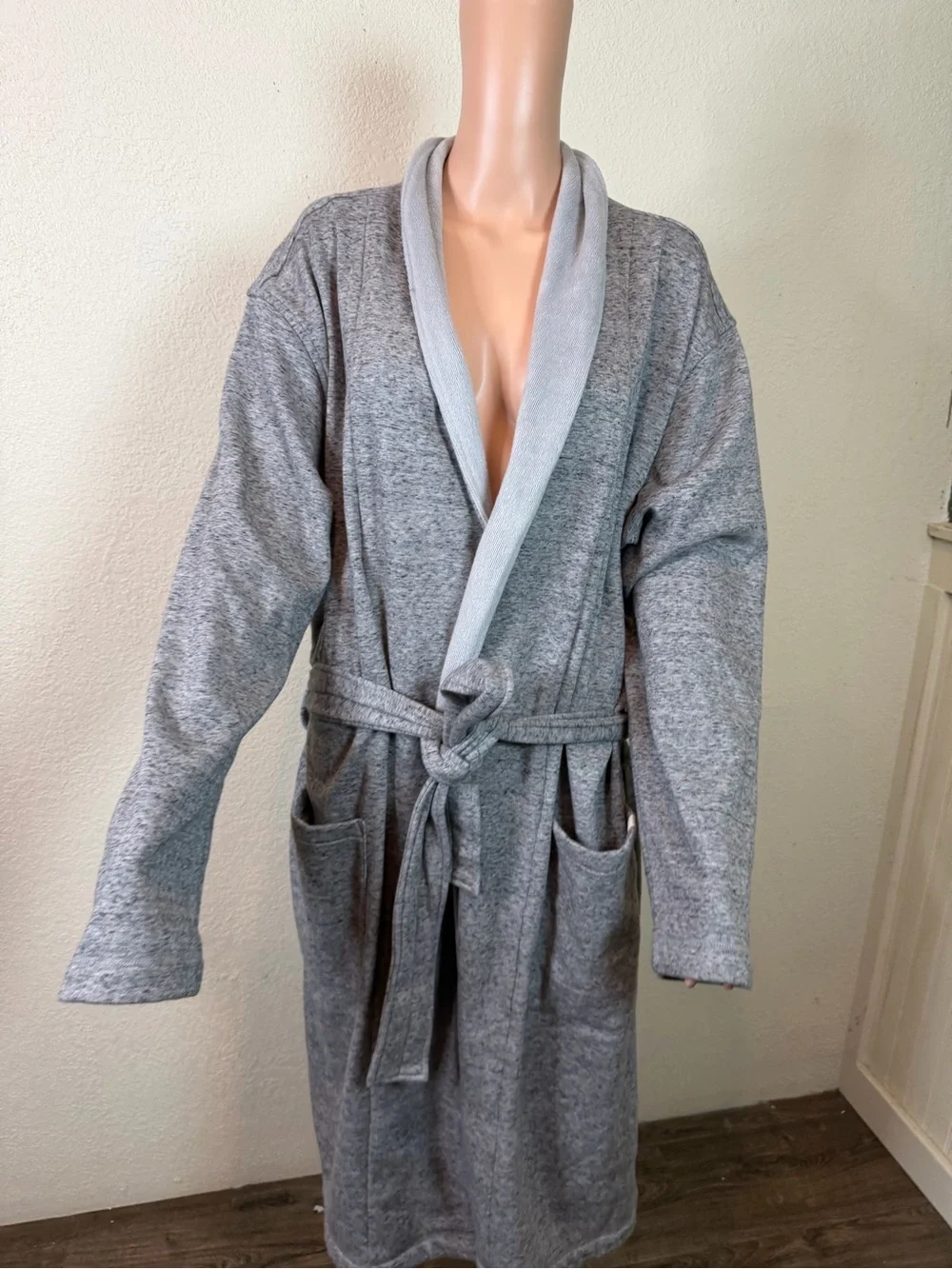 UGG Grey Bathrobe Size Medium/Large Unisex